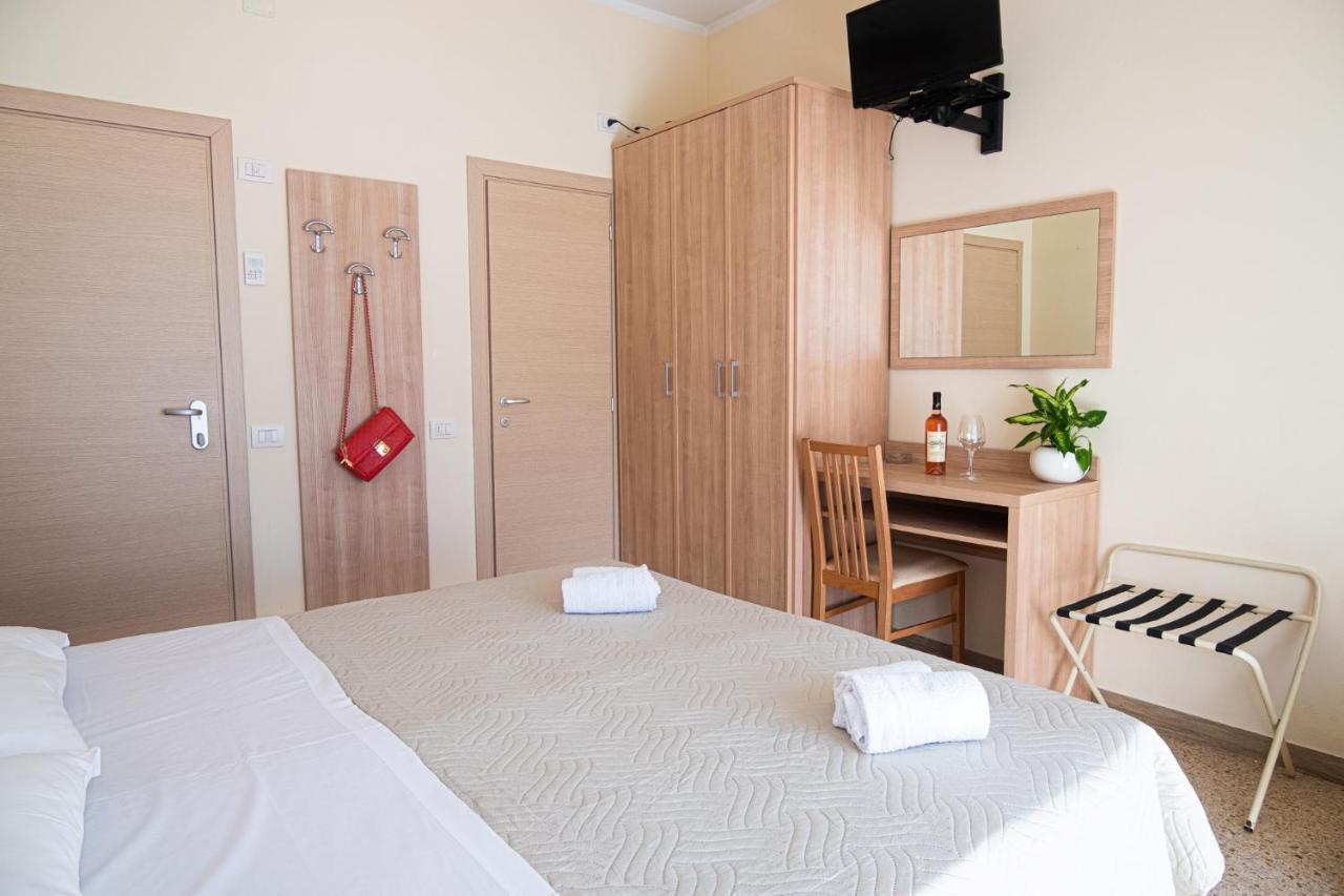 Hotel Cormoran 里乔内 外观 照片