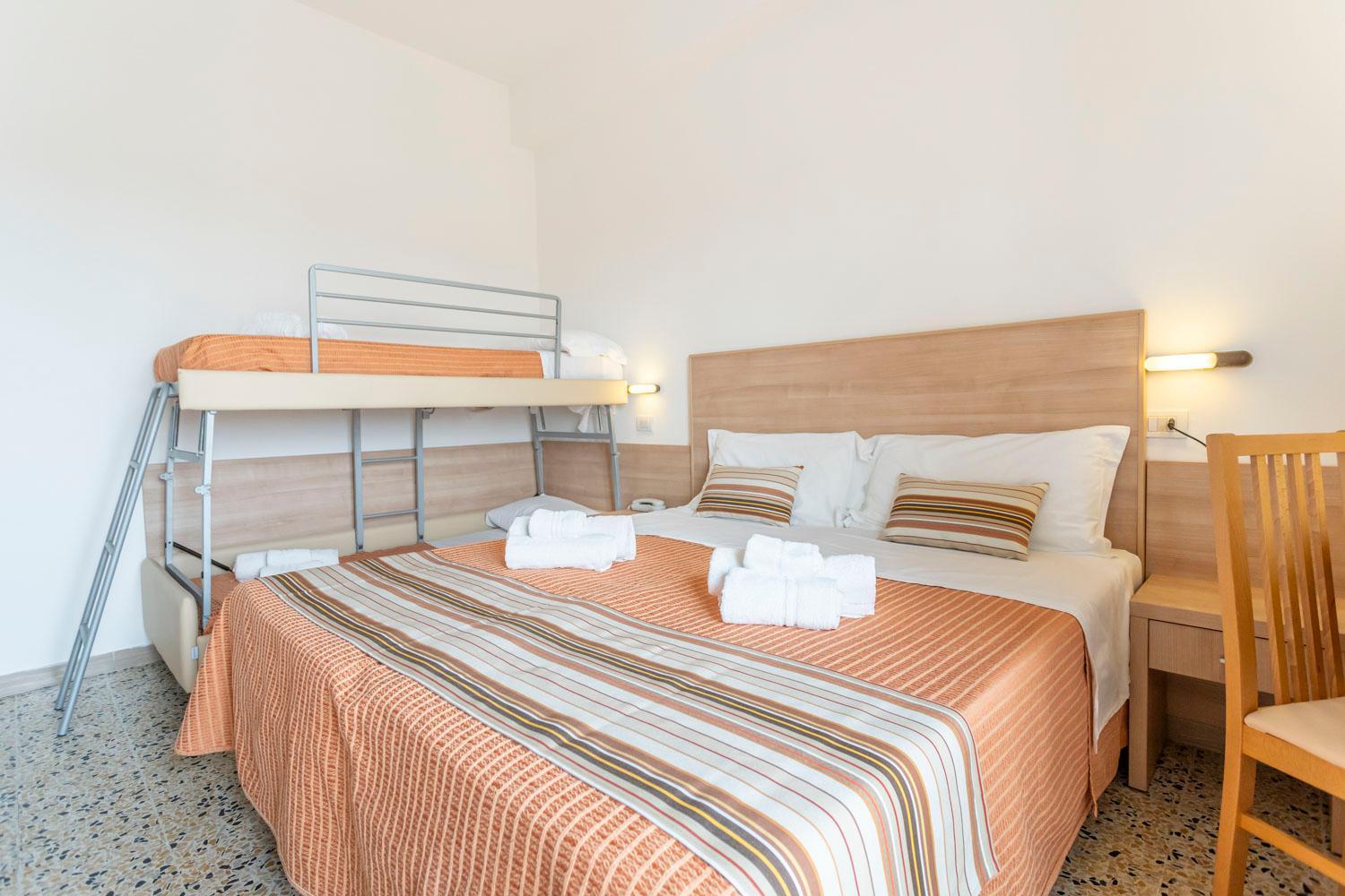 Hotel Cormoran 里乔内 外观 照片